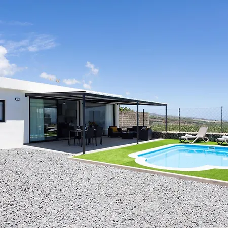 Vinco Ii With Heated Pool Landhaus *