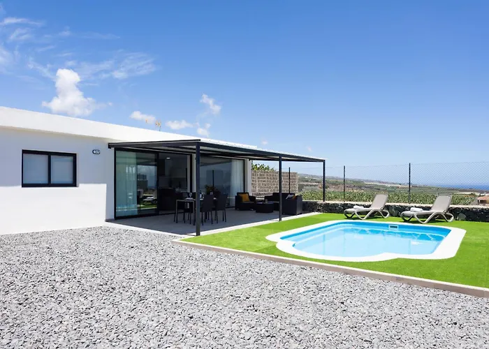 Vinco Ii With Heated Pool Landhaus *